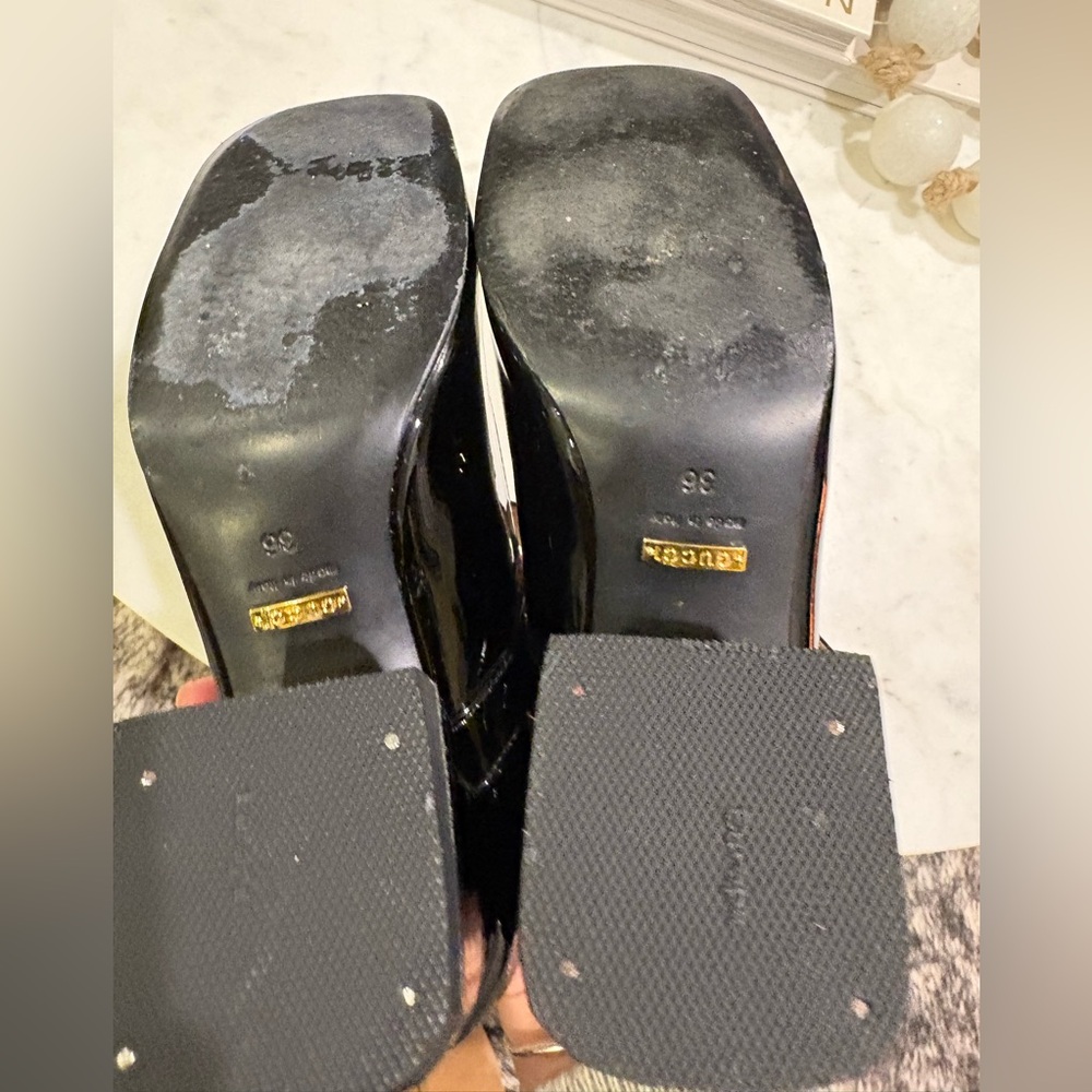 GG like Black Patent Leather Heels with Gold hardware - Picture 7 of 10